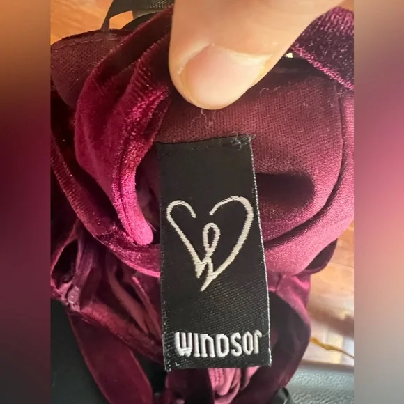 Christina Lace-Up Back Velvet Dress (Burgundy) - Picture 14 of 15